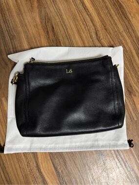 Lo & Sons Black Leather Crossbody with Gold Hardware